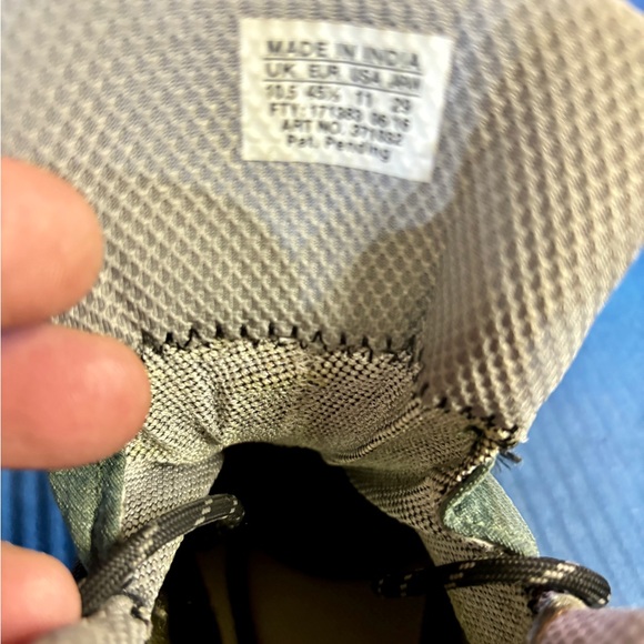 Salomon GTX lightweight hiking boots. Gently used. - Picture 5 of 5